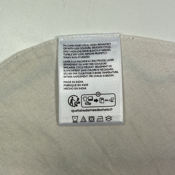 NWT Anthropologie Eleni Embroidered Flower Placemat color: sky - 14.25” x 14.25” - Picture 6 of 9